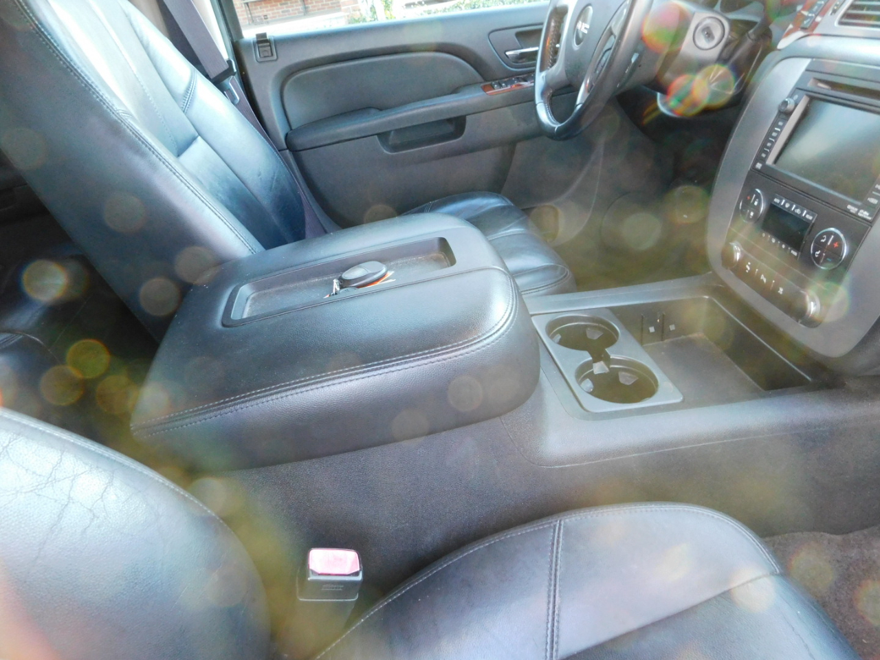 GMC Yukon 2WD 4dr 1500 SLT 2011