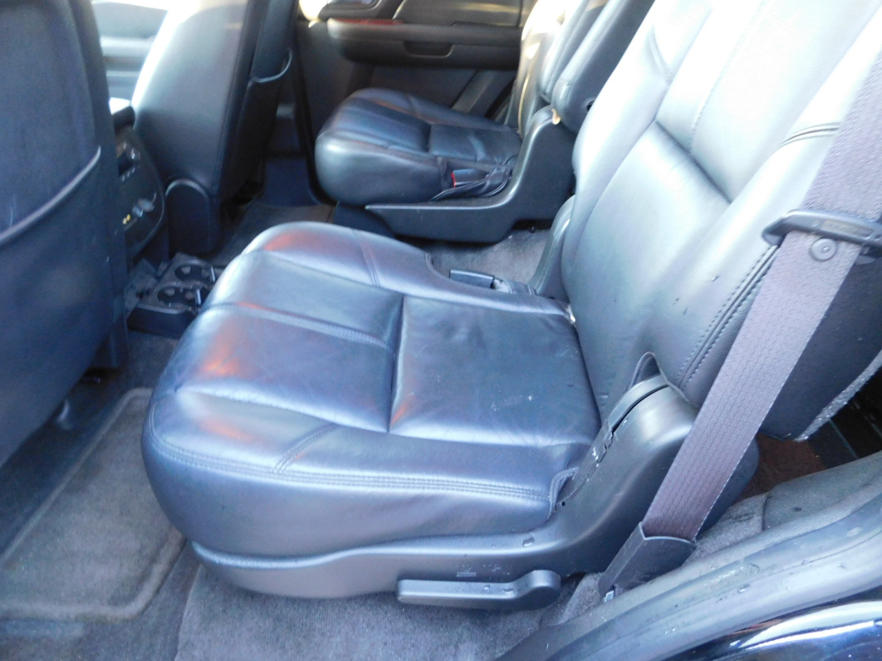 GMC Yukon 2WD 4dr 1500 SLT 2011