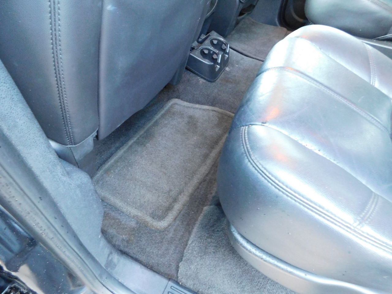 GMC Yukon 2WD 4dr 1500 SLT 2011