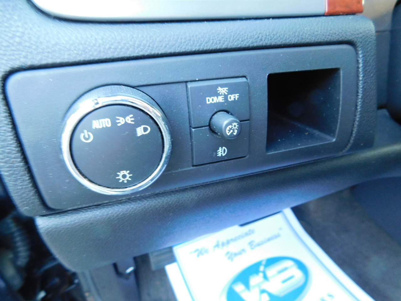 GMC Yukon 2WD 4dr 1500 SLT 2011