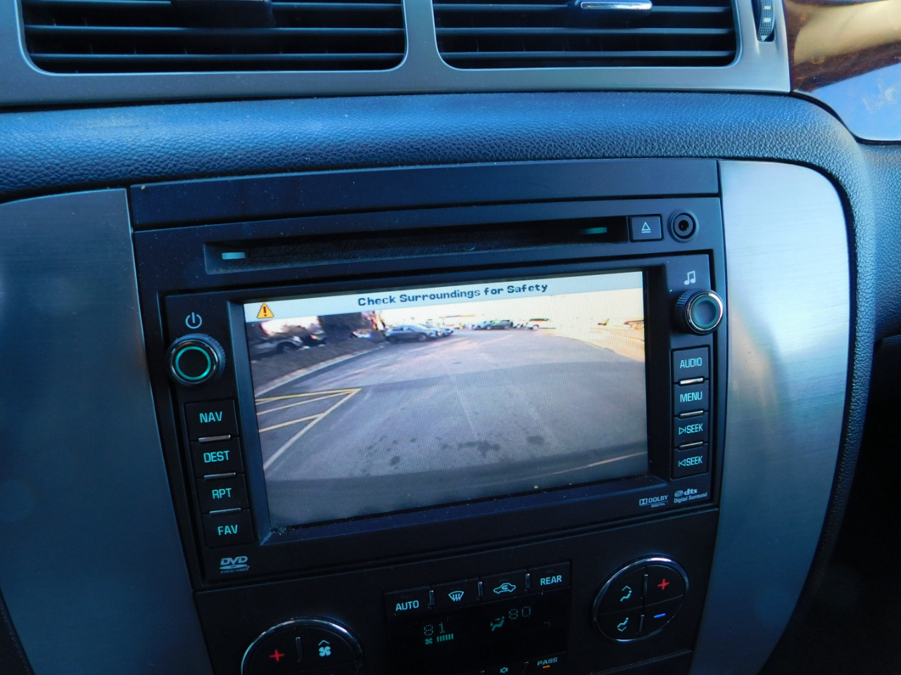 GMC Yukon 2WD 4dr 1500 SLT 2011