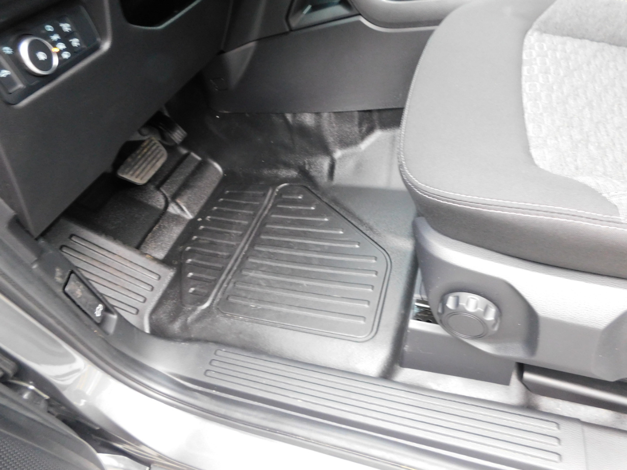 Ford Ranger XL 4WD SuperCrew 5' Box 2025