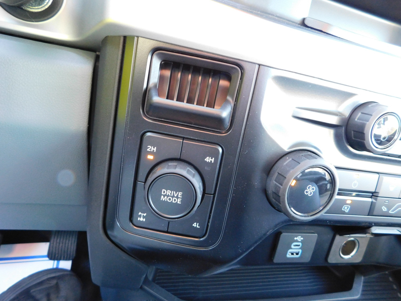 Ford Super Duty F-250 SRW XL 4WD Crew Cab 6.75' Box 2026