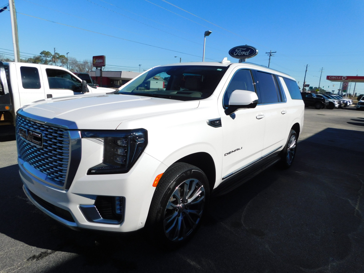GMC Yukon XL 4WD 4dr Denali 2024