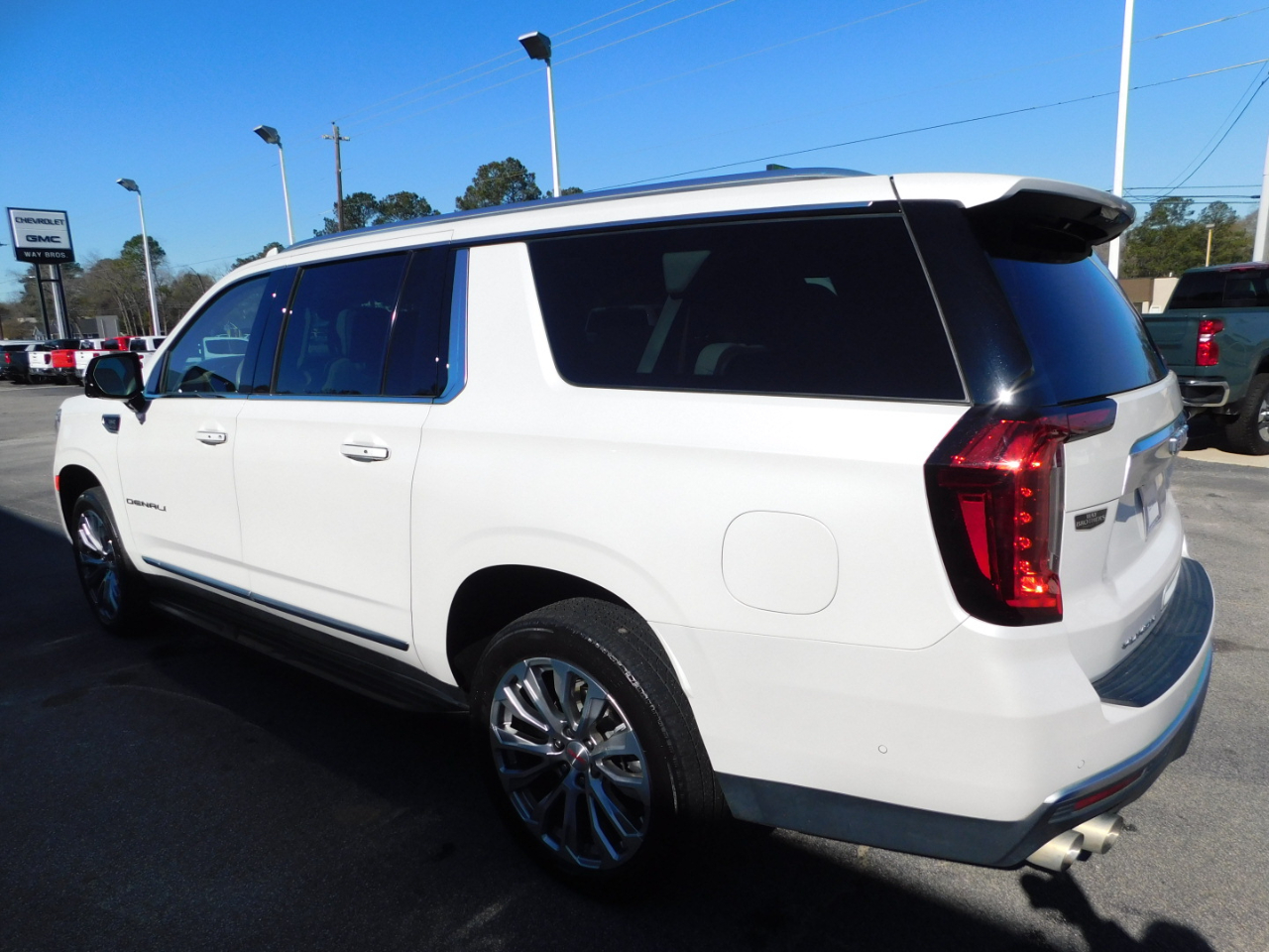 GMC Yukon XL 4WD 4dr Denali 2024