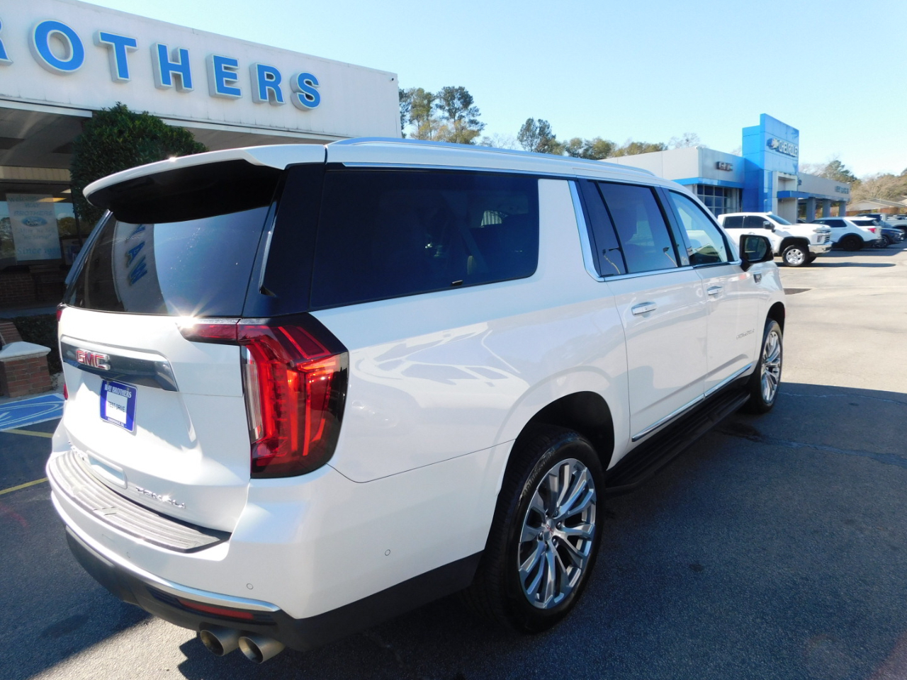 GMC Yukon XL 4WD 4dr Denali 2024