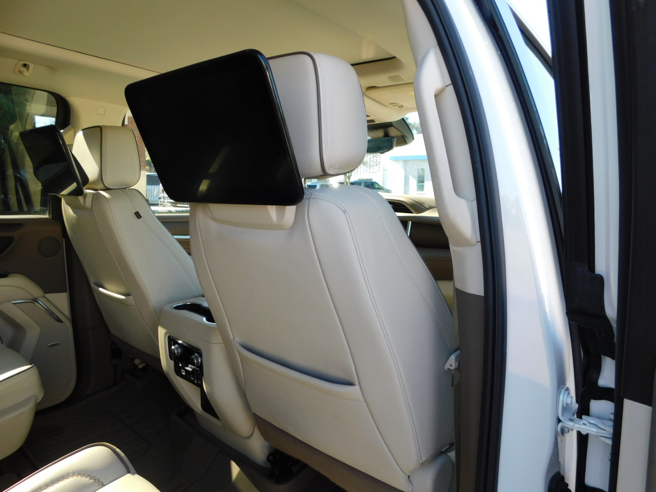 GMC Yukon XL 4WD 4dr Denali 2024