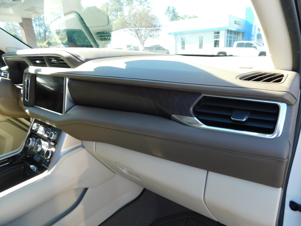 GMC Yukon XL 4WD 4dr Denali 2024