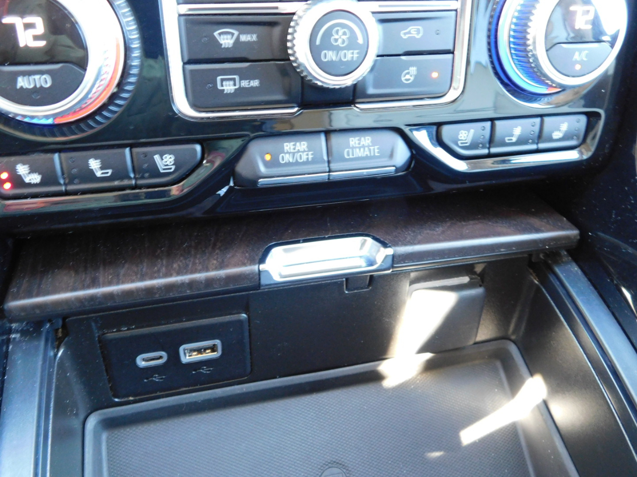 GMC Yukon XL 4WD 4dr Denali 2024