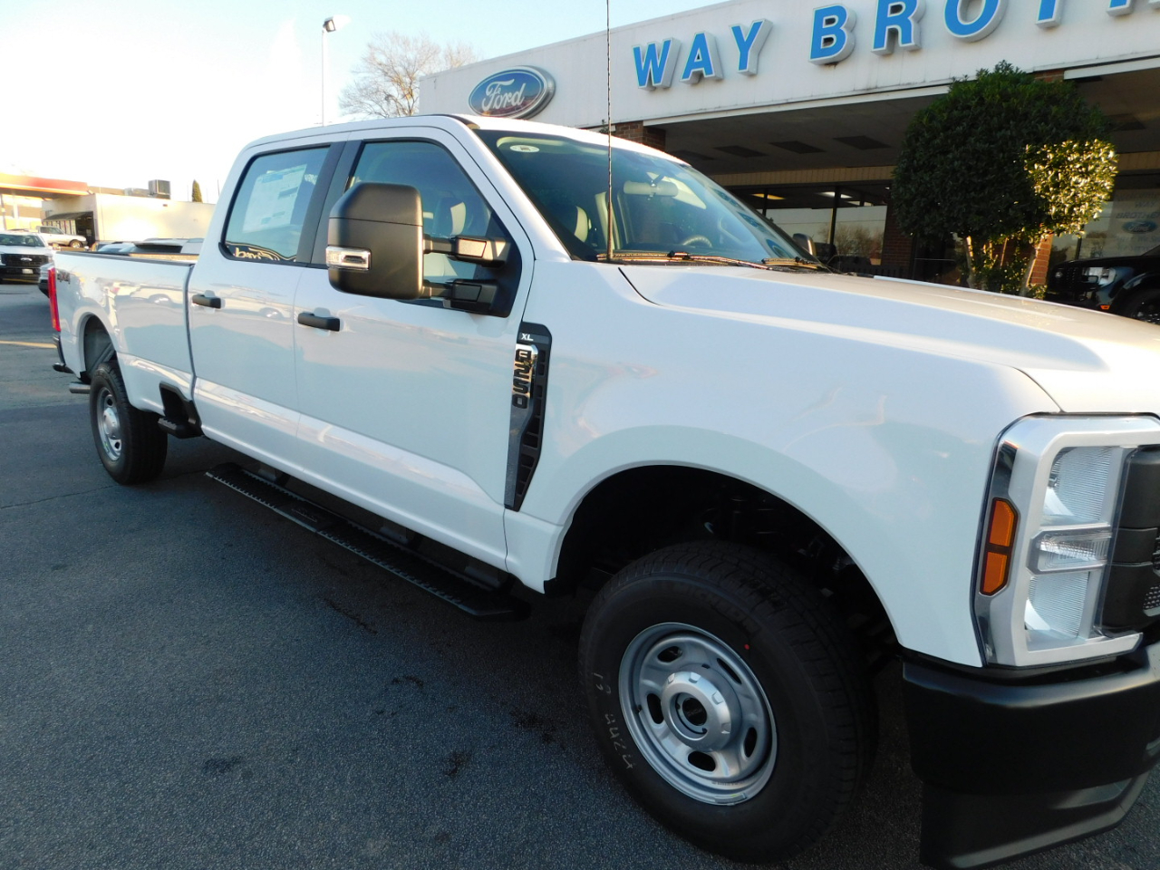 Ford Super Duty F-250 SRW XL 4WD Crew Cab 8' Box 2026