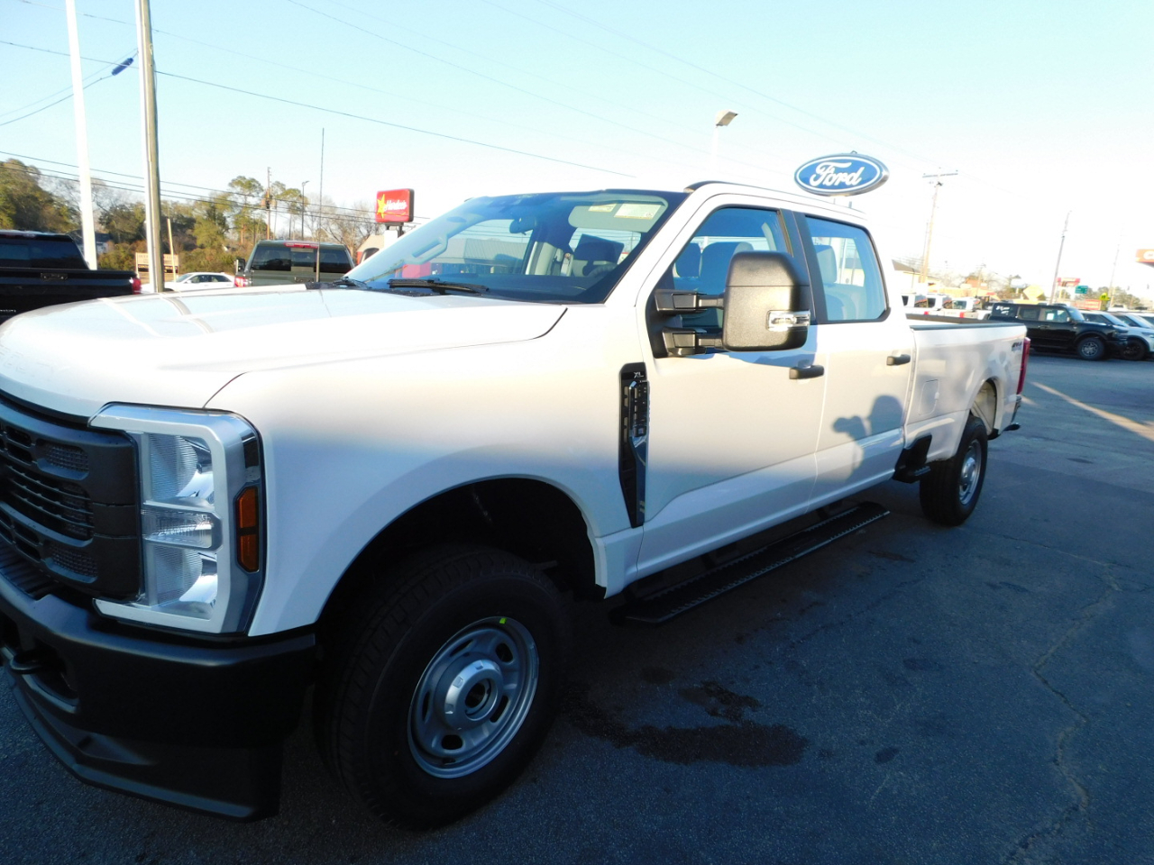 Ford Super Duty F-250 SRW XL 4WD Crew Cab 8' Box 2026