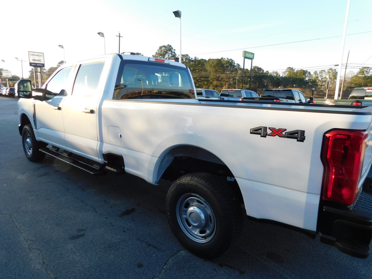 Ford Super Duty F-250 SRW XL 4WD Crew Cab 8' Box 2026