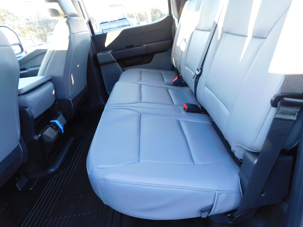 Ford Super Duty F-250 SRW XL 4WD Crew Cab 8' Box 2026