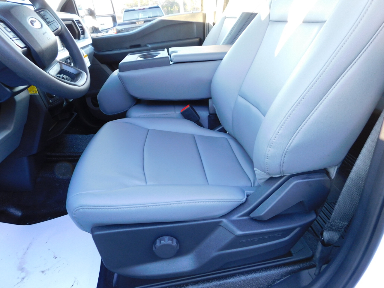 Ford Super Duty F-250 SRW XL 4WD Crew Cab 8' Box 2026