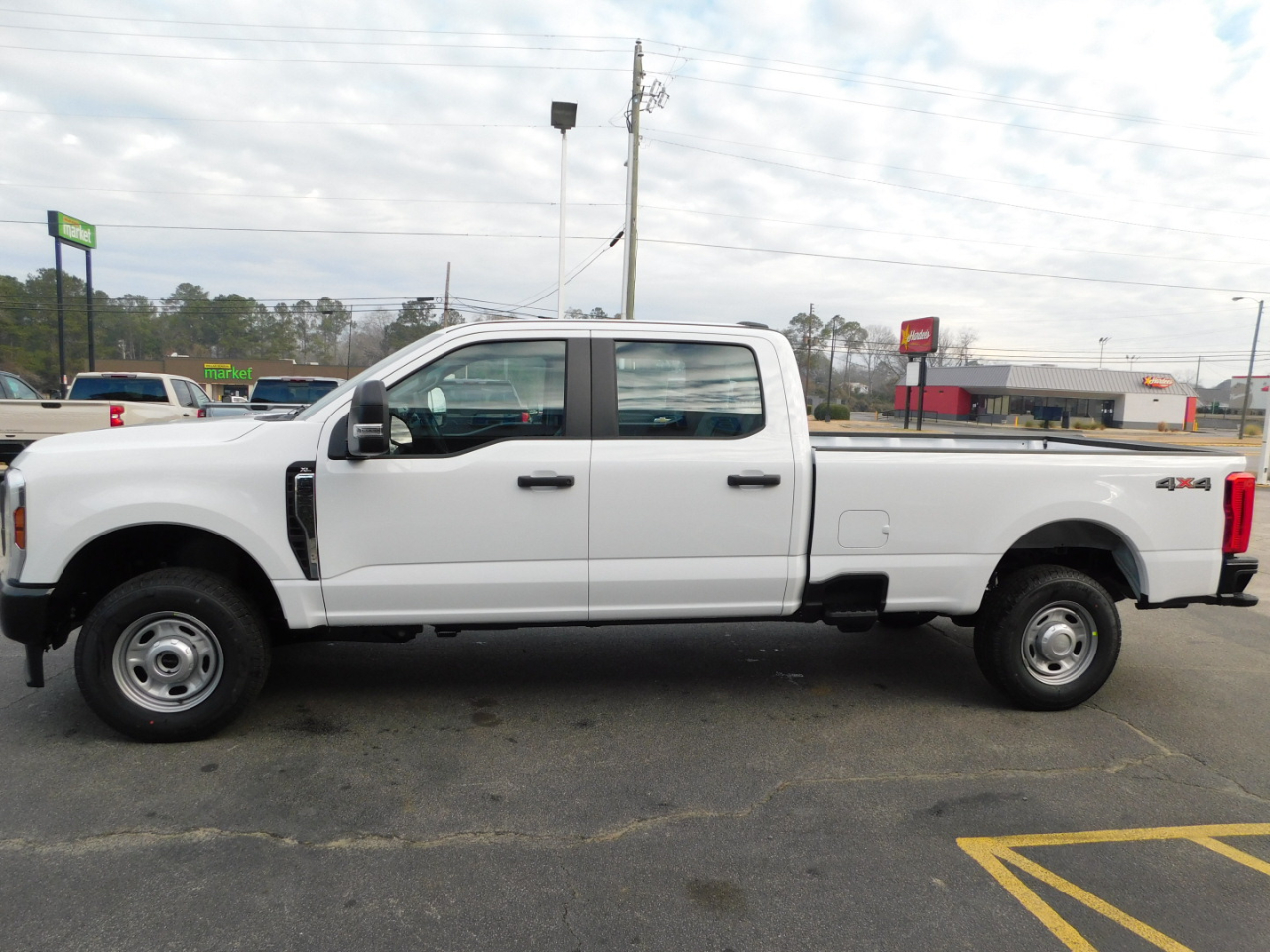 Ford Super Duty F-250 SRW XL 4WD Crew Cab 8' Box 2026