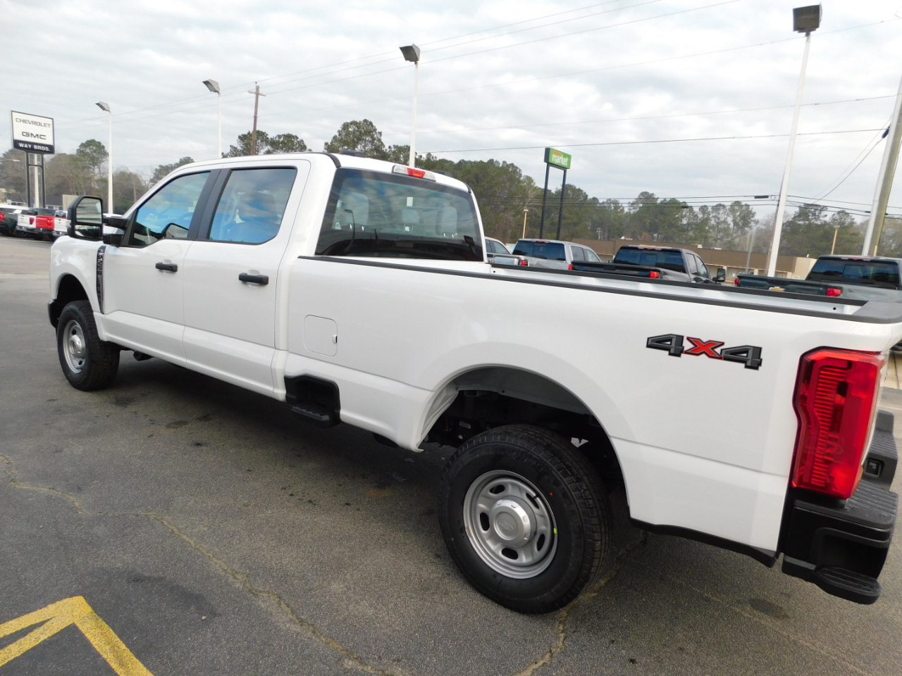 Ford Super Duty F-250 SRW XL 4WD Crew Cab 8' Box 2026