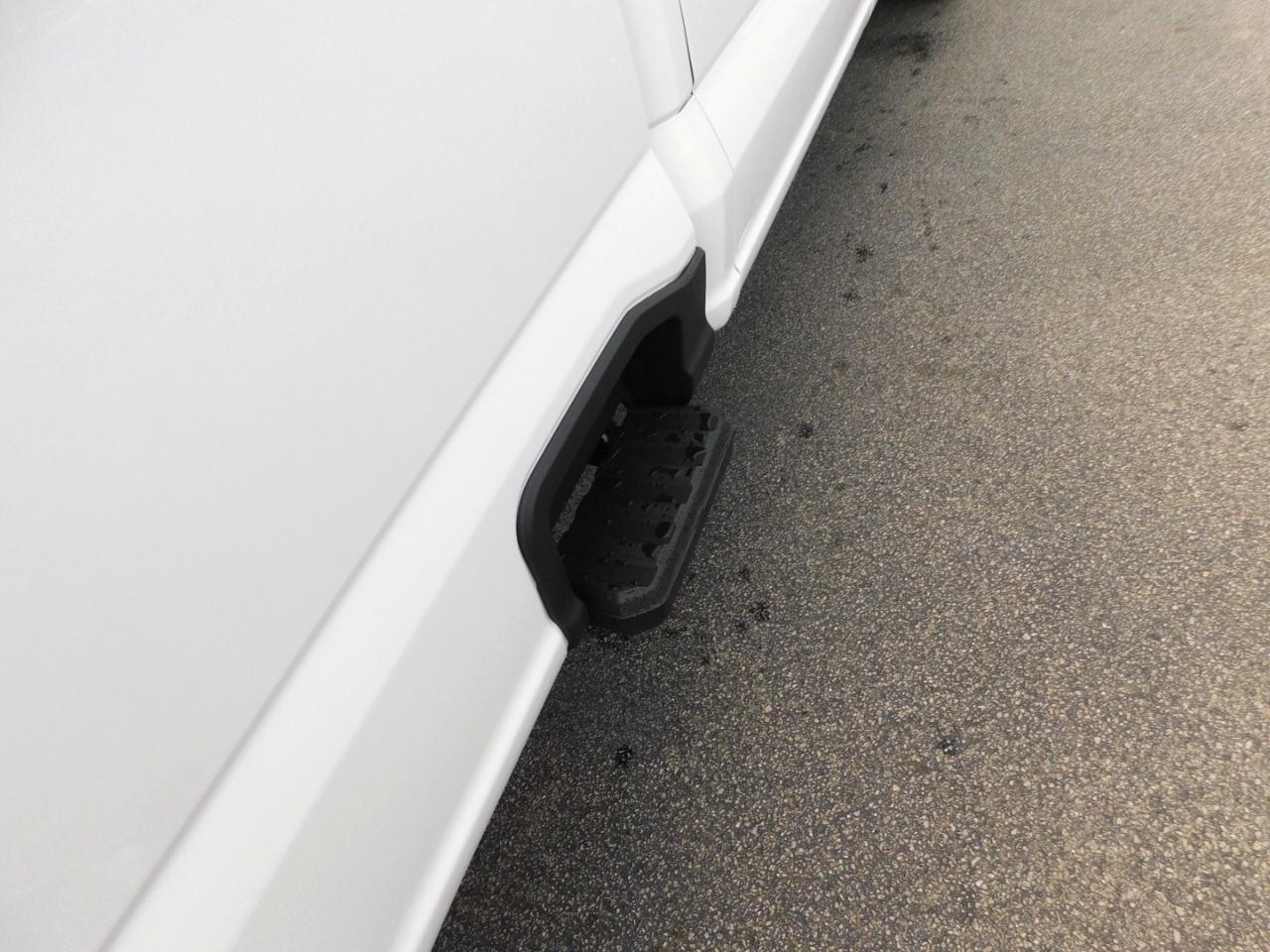 Ford Super Duty F-250 SRW XL 4WD Crew Cab 8' Box 2026