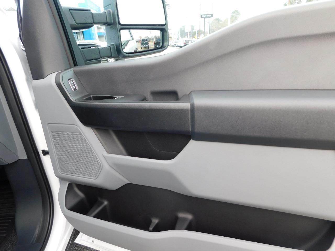 Ford Super Duty F-250 SRW XL 4WD Crew Cab 8' Box 2026