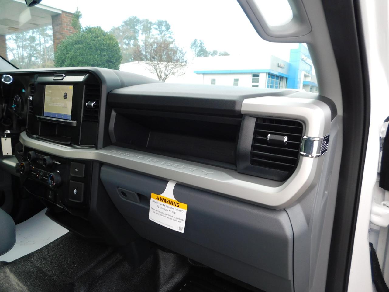 Ford Super Duty F-250 SRW XL 4WD Crew Cab 8' Box 2026