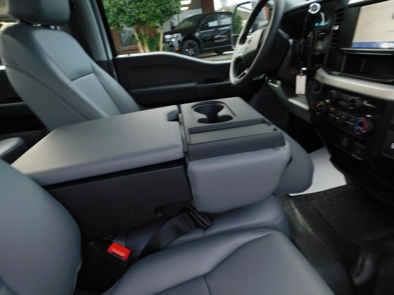 Ford Super Duty F-250 SRW XL 4WD Crew Cab 8' Box 2026