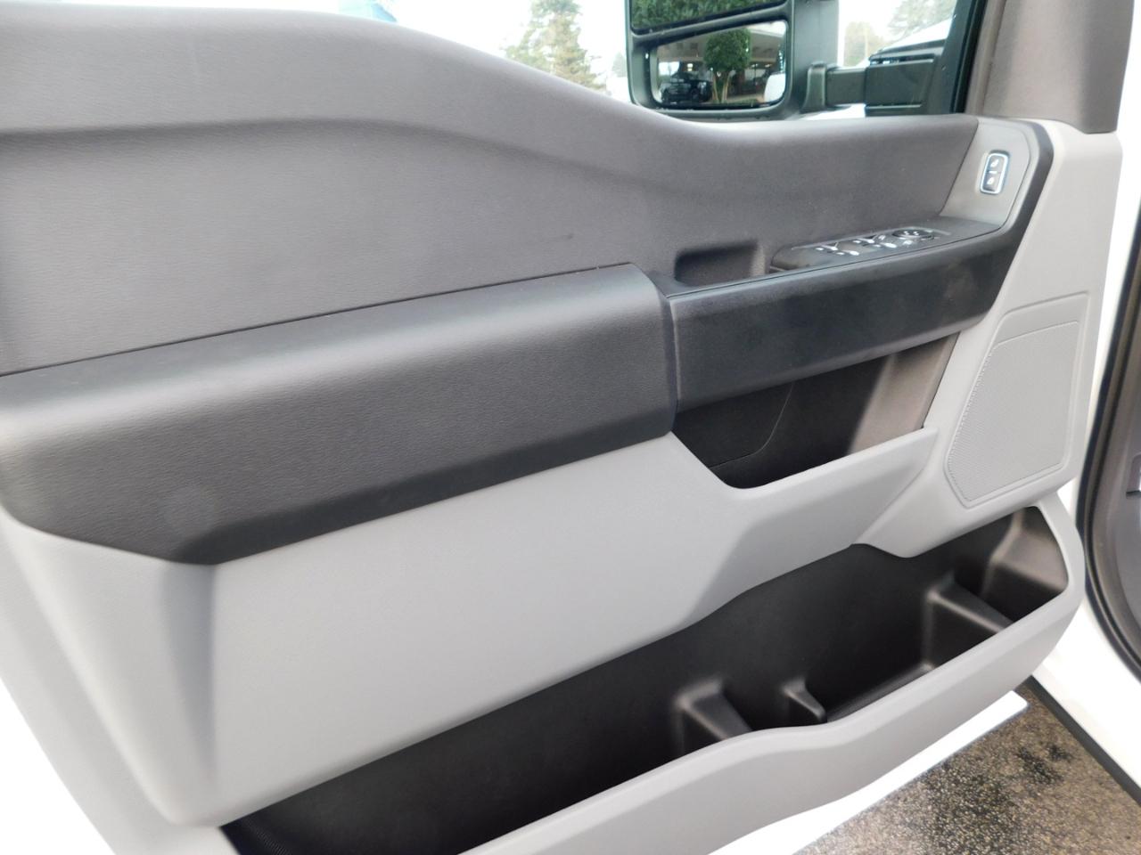 Ford Super Duty F-250 SRW XL 4WD Crew Cab 8' Box 2026