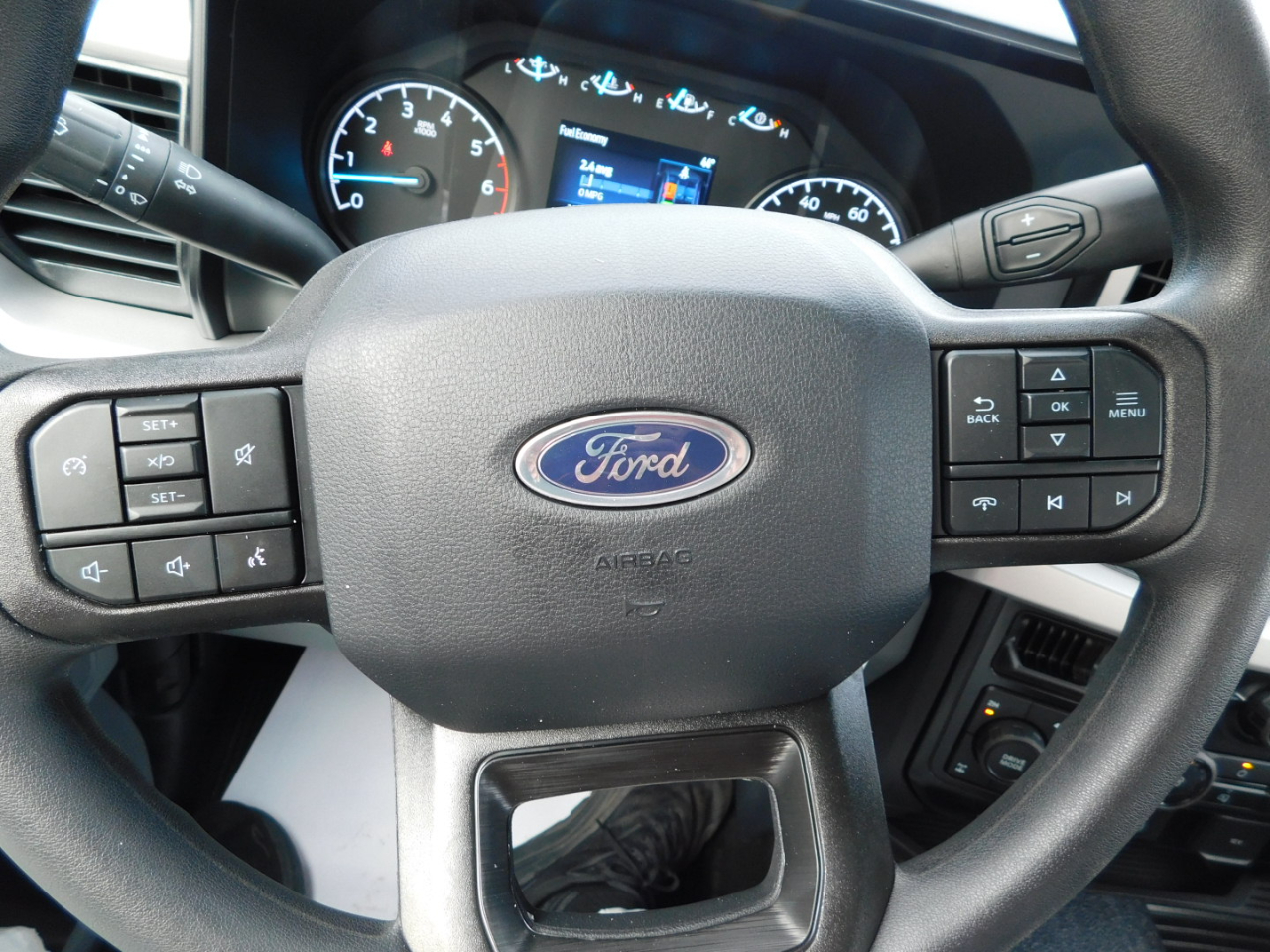 Ford Super Duty F-250 SRW XL 4WD Crew Cab 8' Box 2026