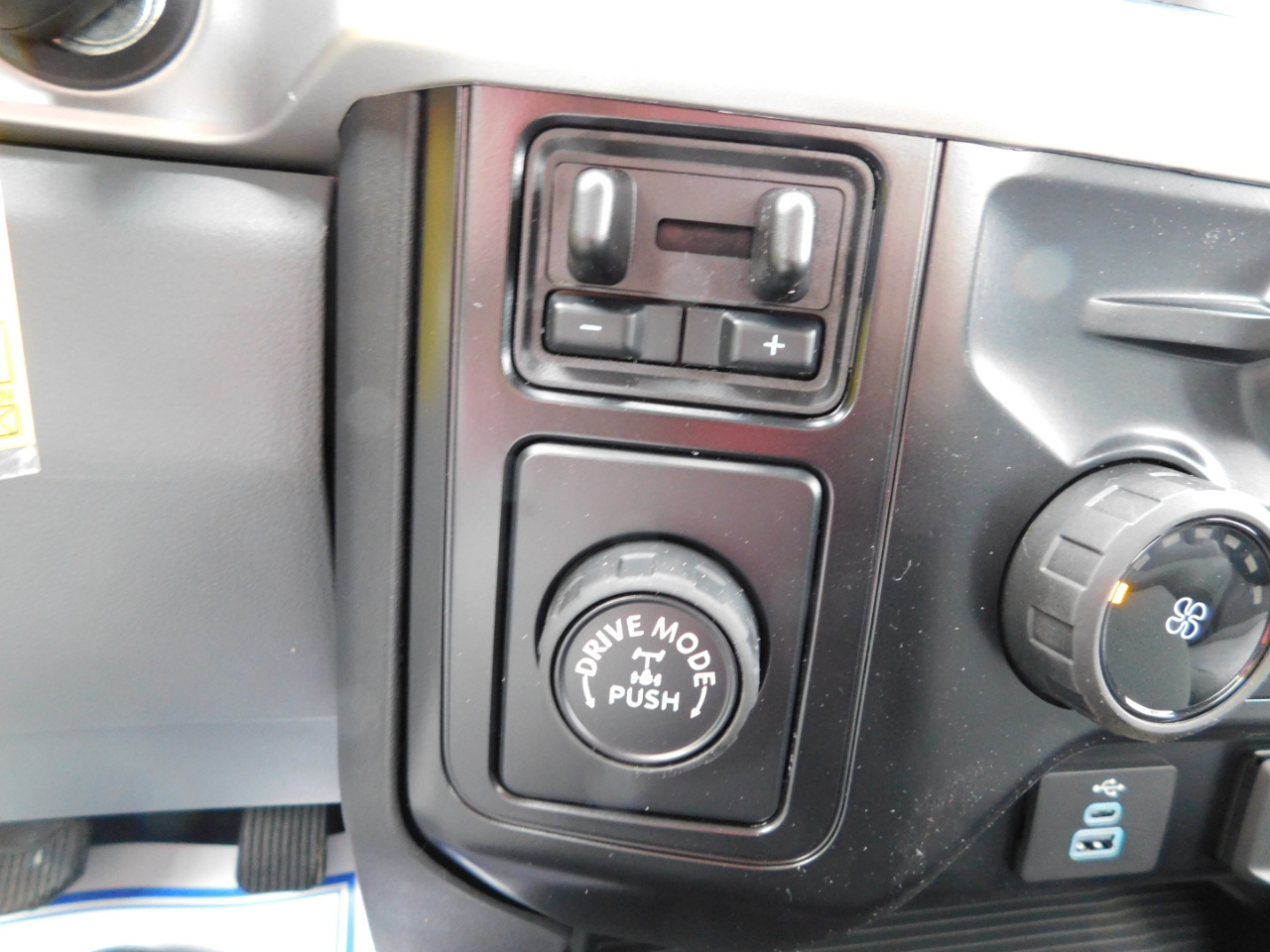 Ford Super Duty F-350 SRW  2026