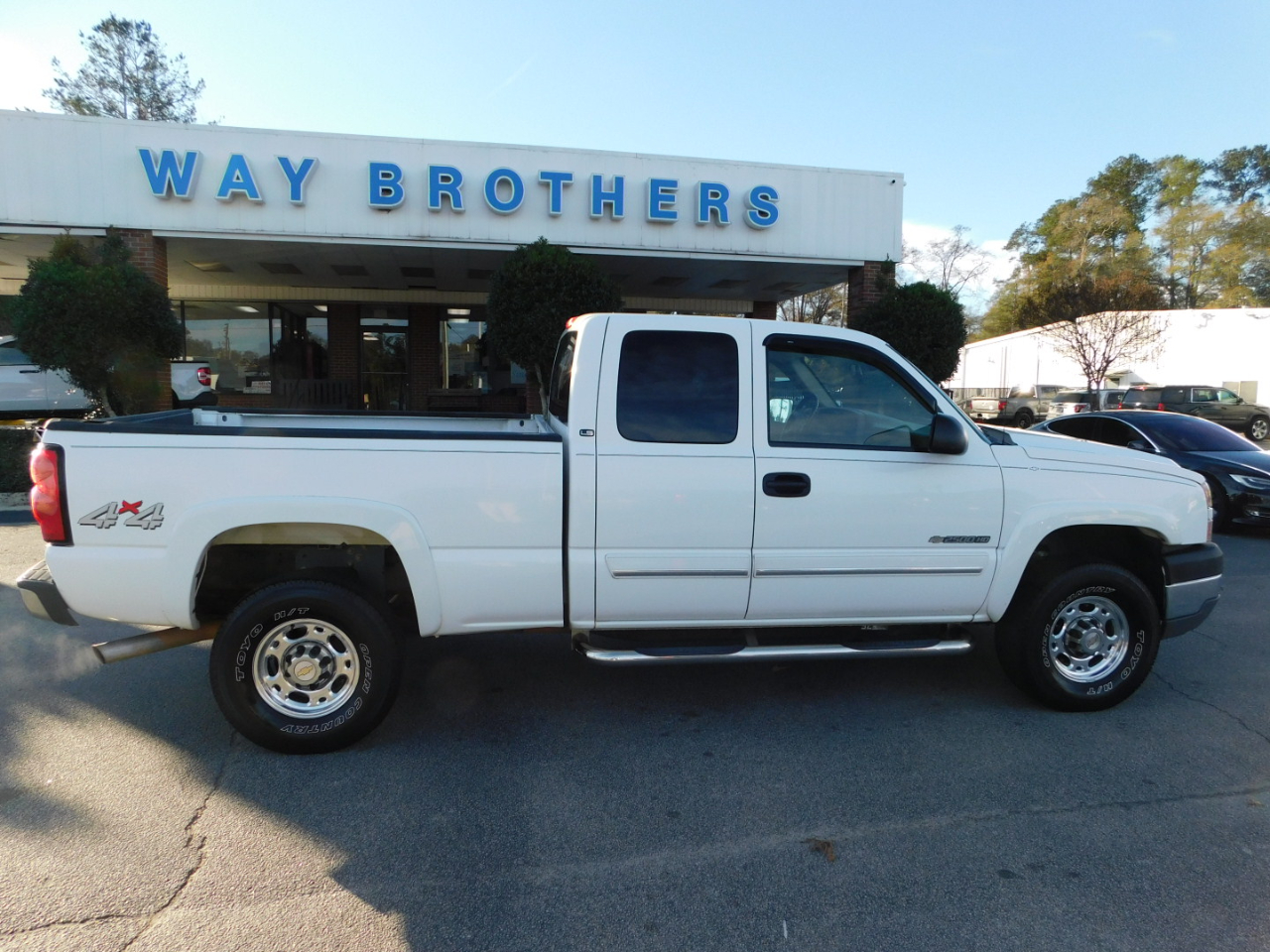 2005 Chevrolet Silverado 2500HD Ext Cab 143.5" WB 4WD LS