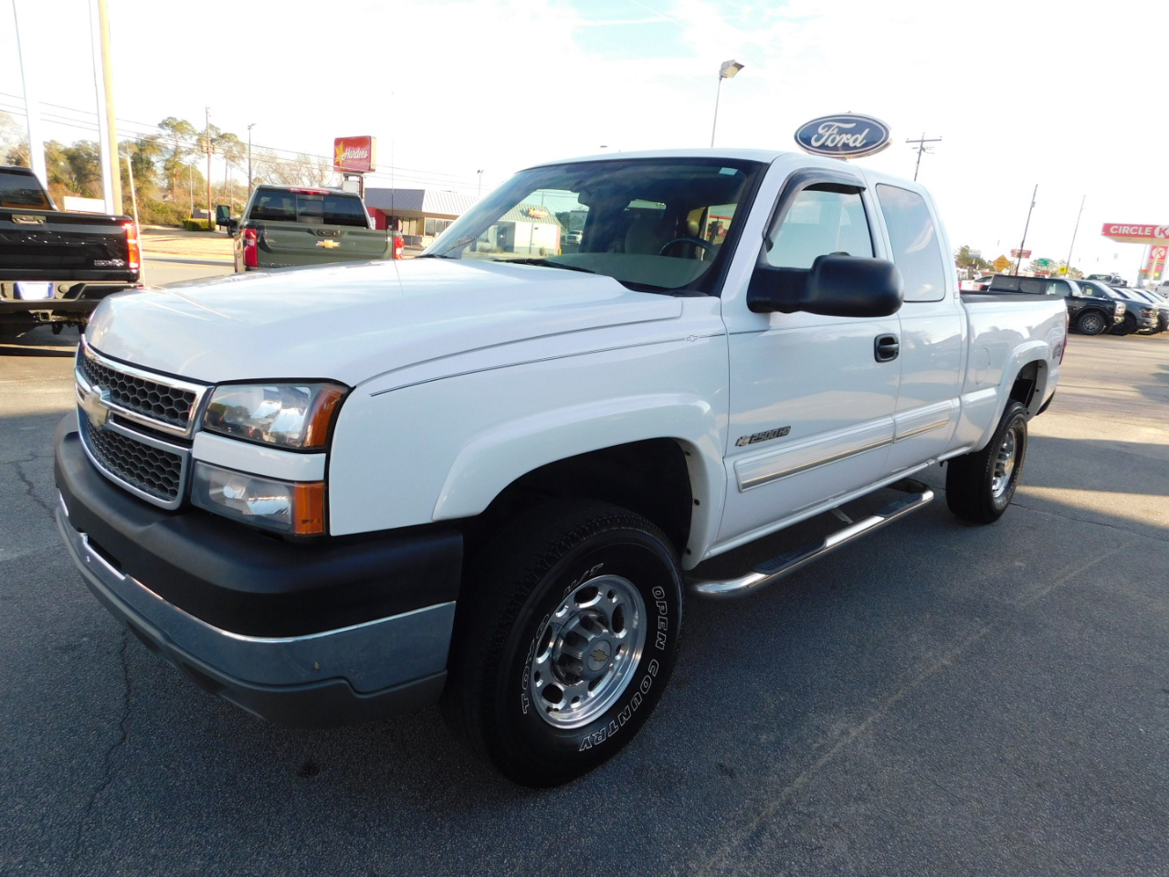 Chevrolet Silverado 2500HD Ext Cab 143.5" WB 4WD LS 2005