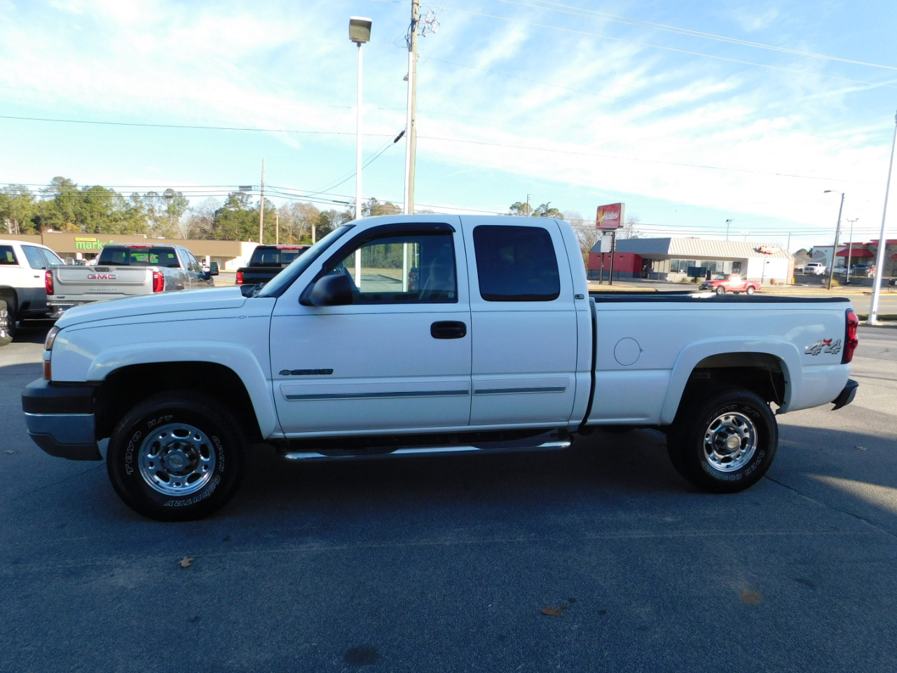 Chevrolet Silverado 2500HD Ext Cab 143.5" WB 4WD LS 2005