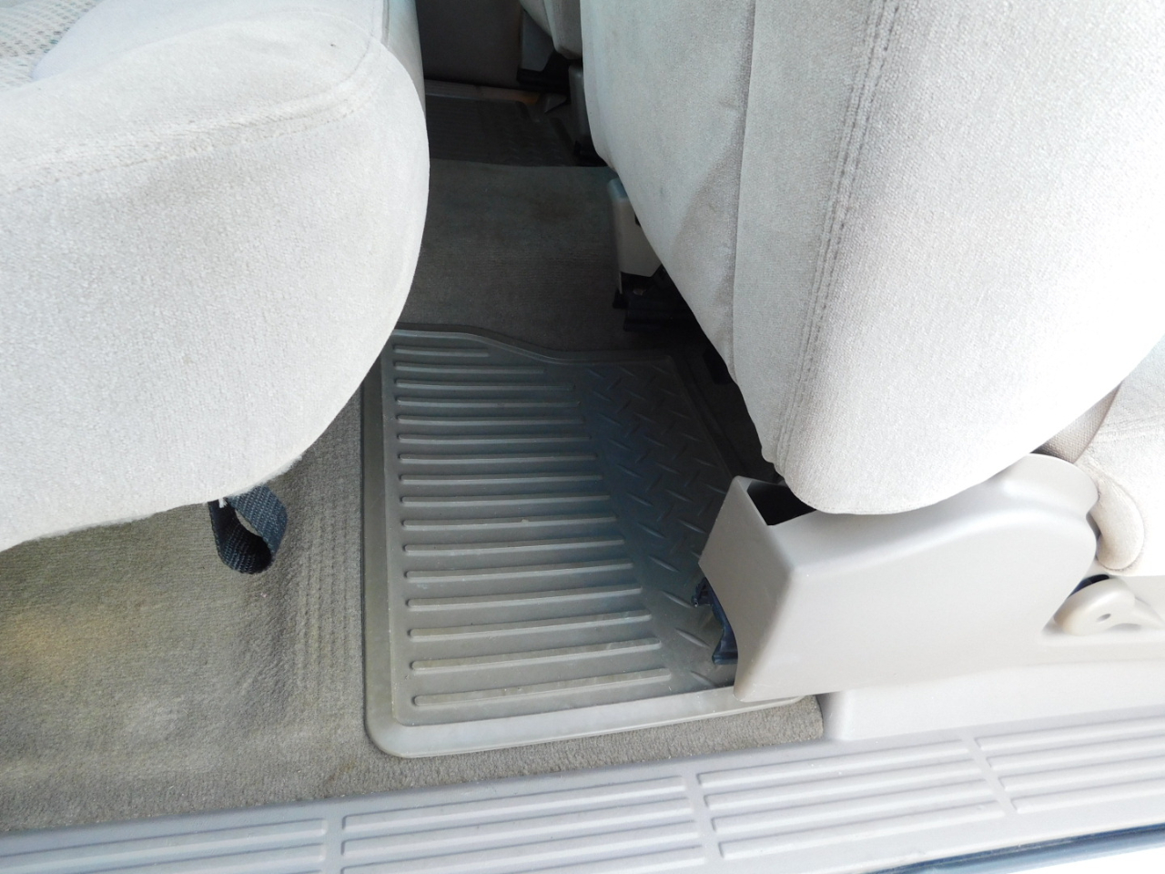 Chevrolet Silverado 2500HD Ext Cab 143.5" WB 4WD LS 2005