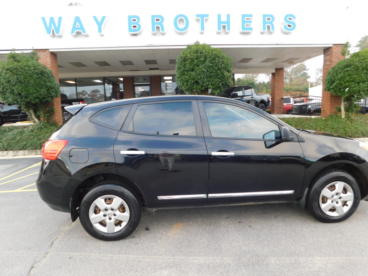 2013 Nissan Rogue FWD 4DR S