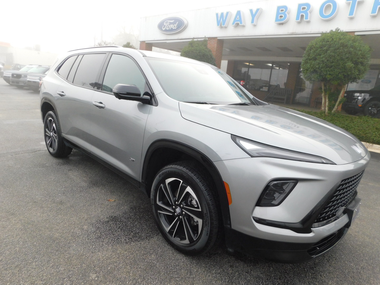 Buick Enclave 4dr Sport Touring 2025