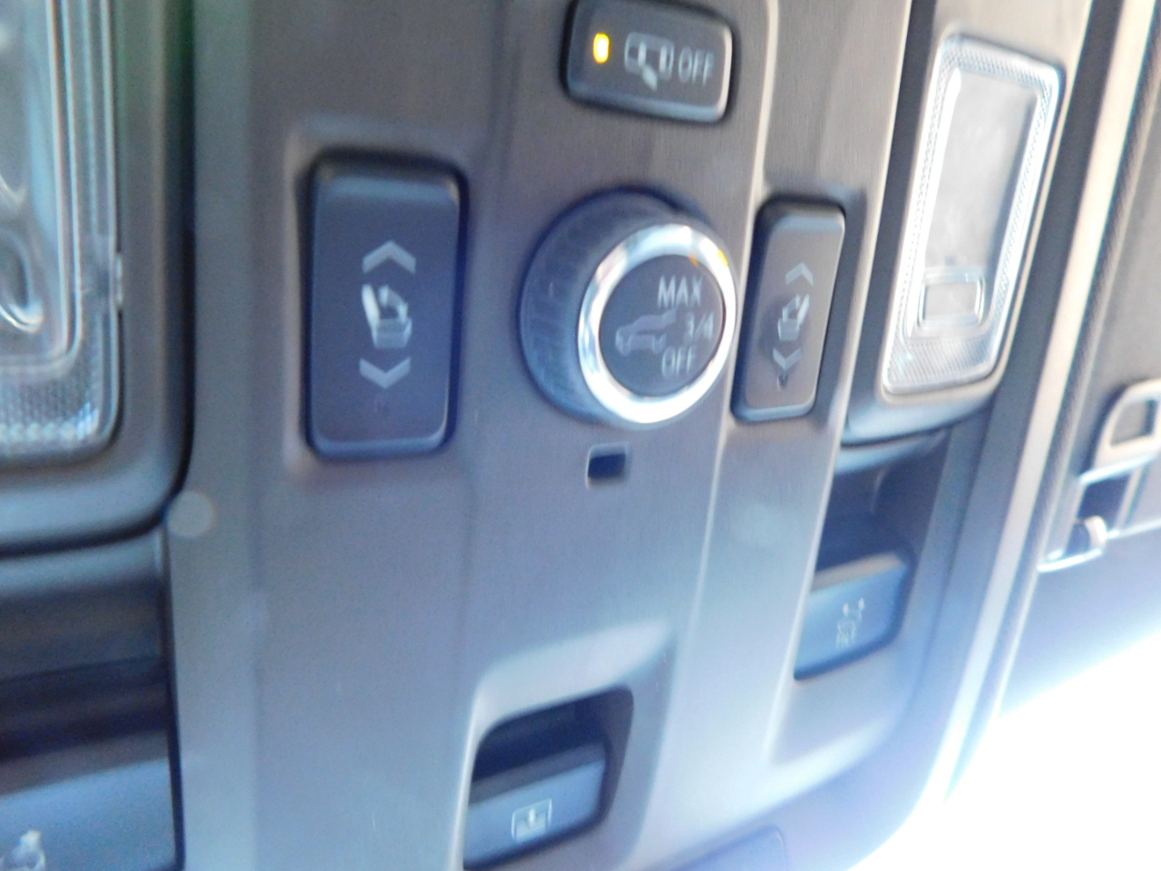 Chevrolet Tahoe 2WD 4dr LT 2023