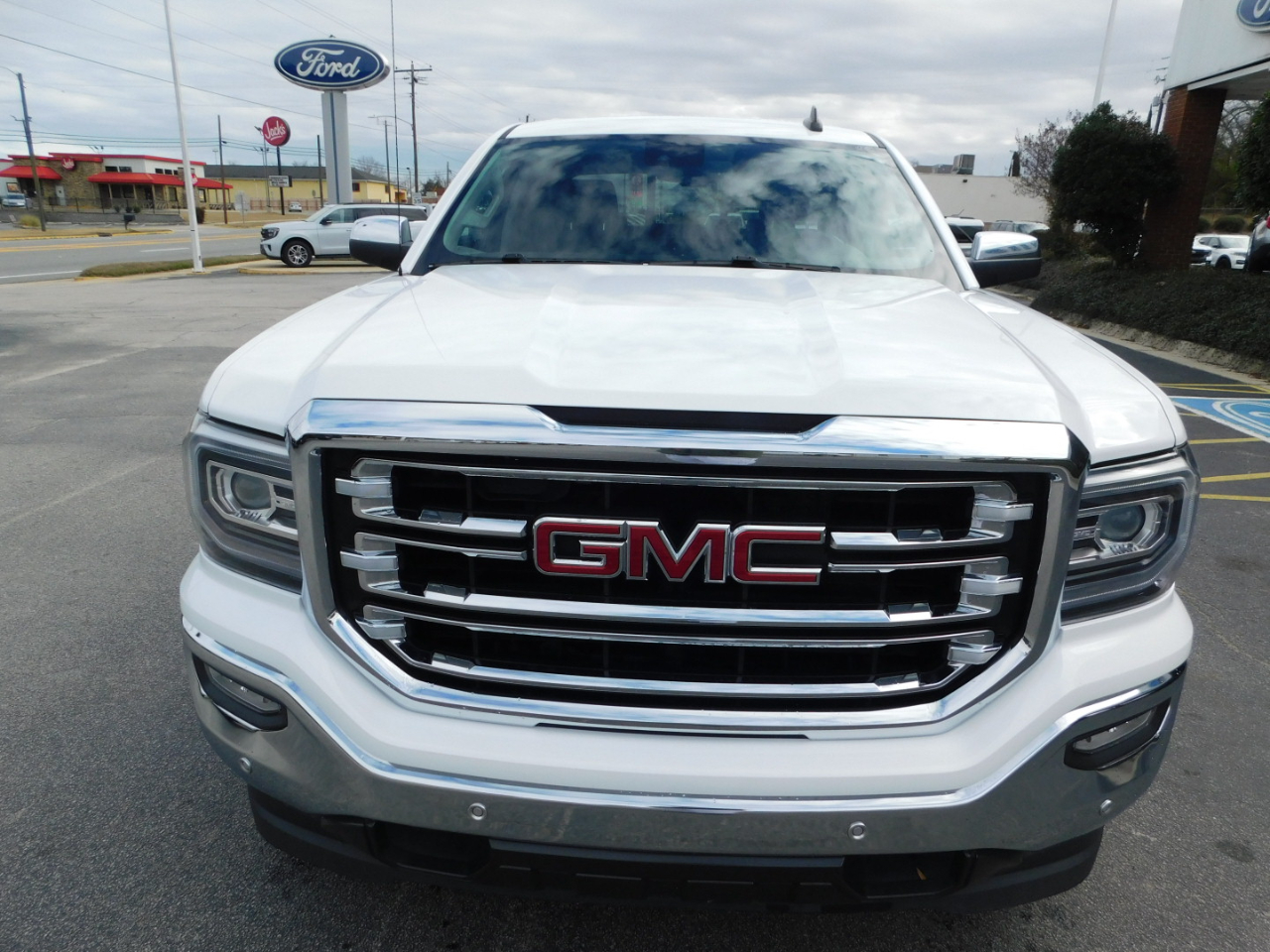 GMC Sierra 1500 2WD Crew Cab 143.5" SLT 2018