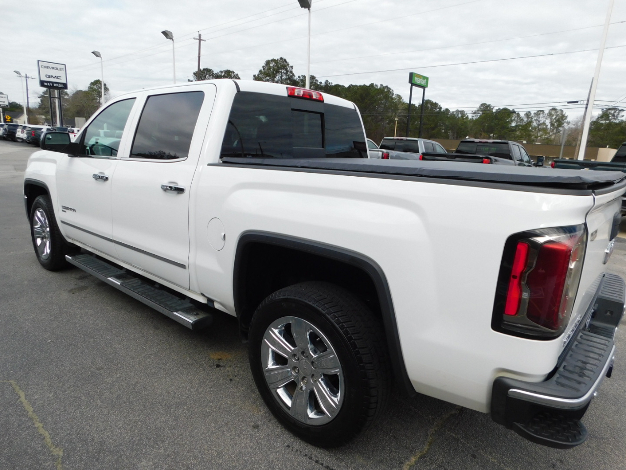 GMC Sierra 1500 2WD Crew Cab 143.5" SLT 2018