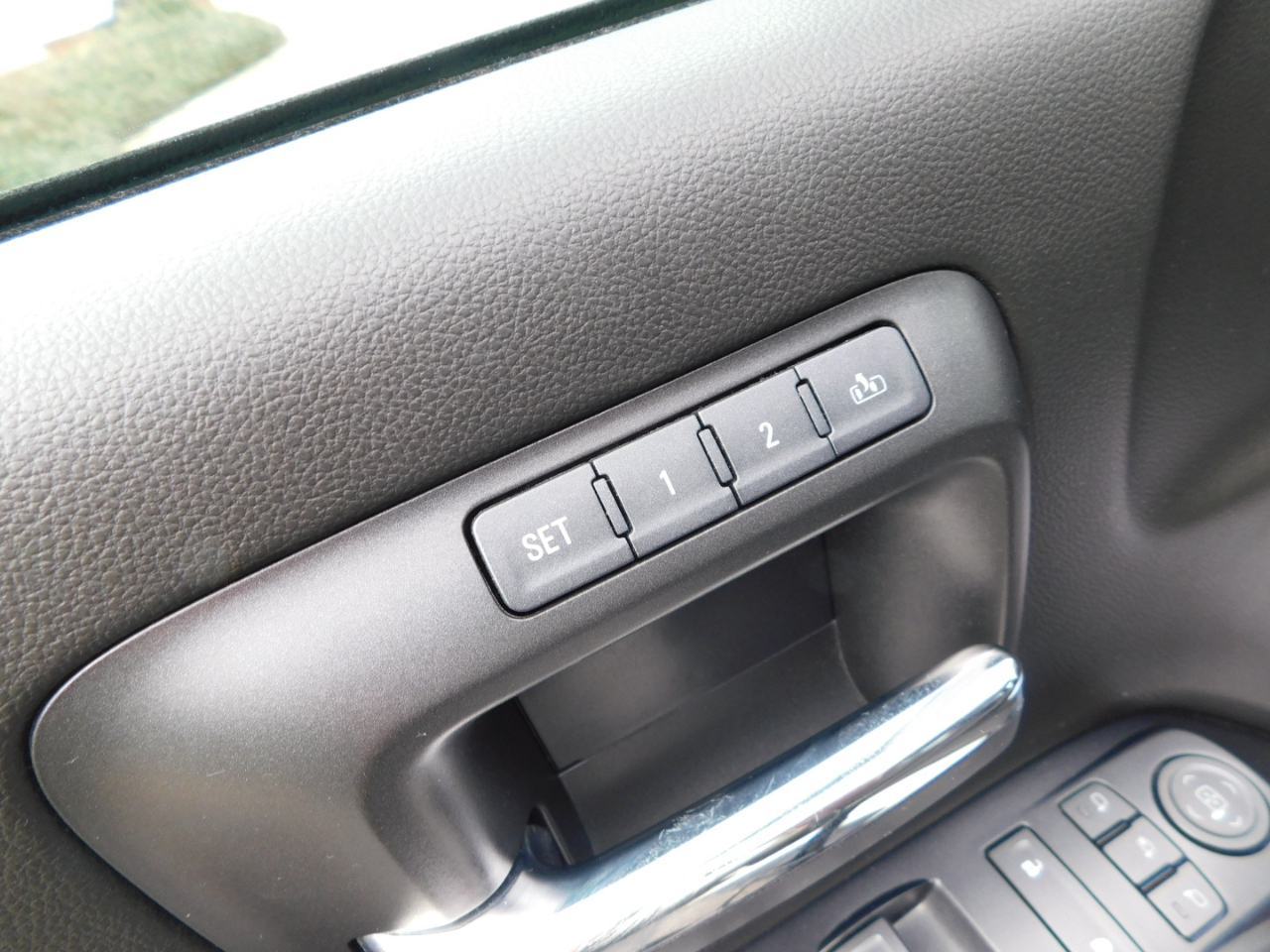 GMC Sierra 1500 2WD Crew Cab 143.5" SLT 2018