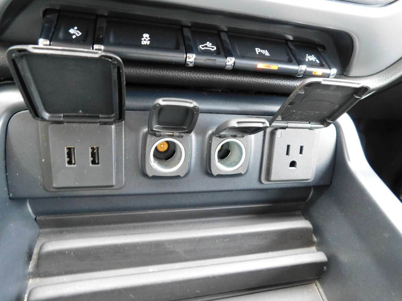 GMC Sierra 1500 2WD Crew Cab 143.5" SLT 2018