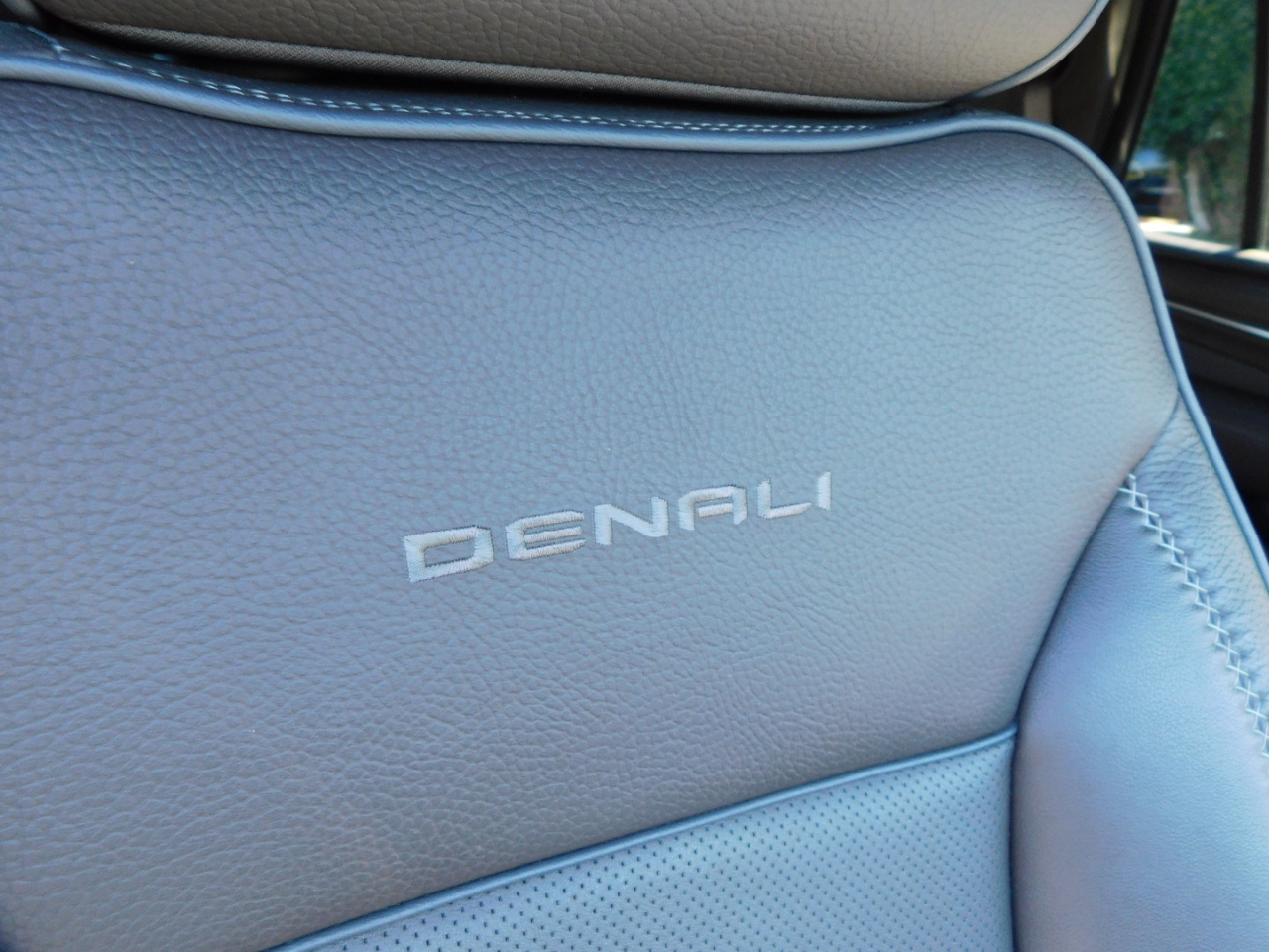 GMC Yukon 2WD 4dr Denali 2021