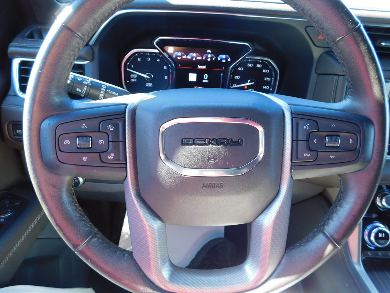 GMC Yukon 2WD 4dr Denali 2021