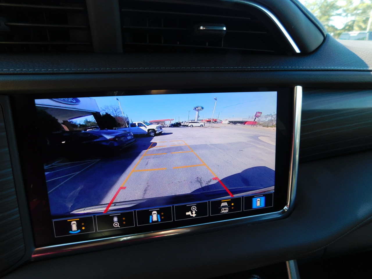 GMC Yukon 2WD 4dr Denali 2021