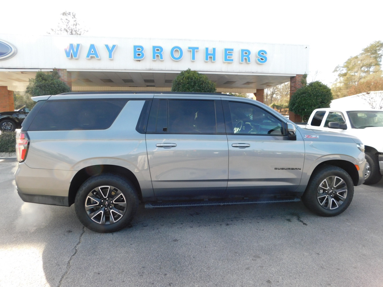 Chevrolet Suburban 4WD 4dr Z71 2021