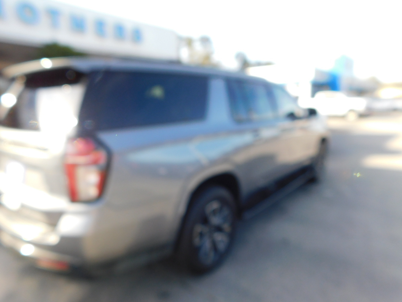 Chevrolet Suburban 4WD 4dr Z71 2021