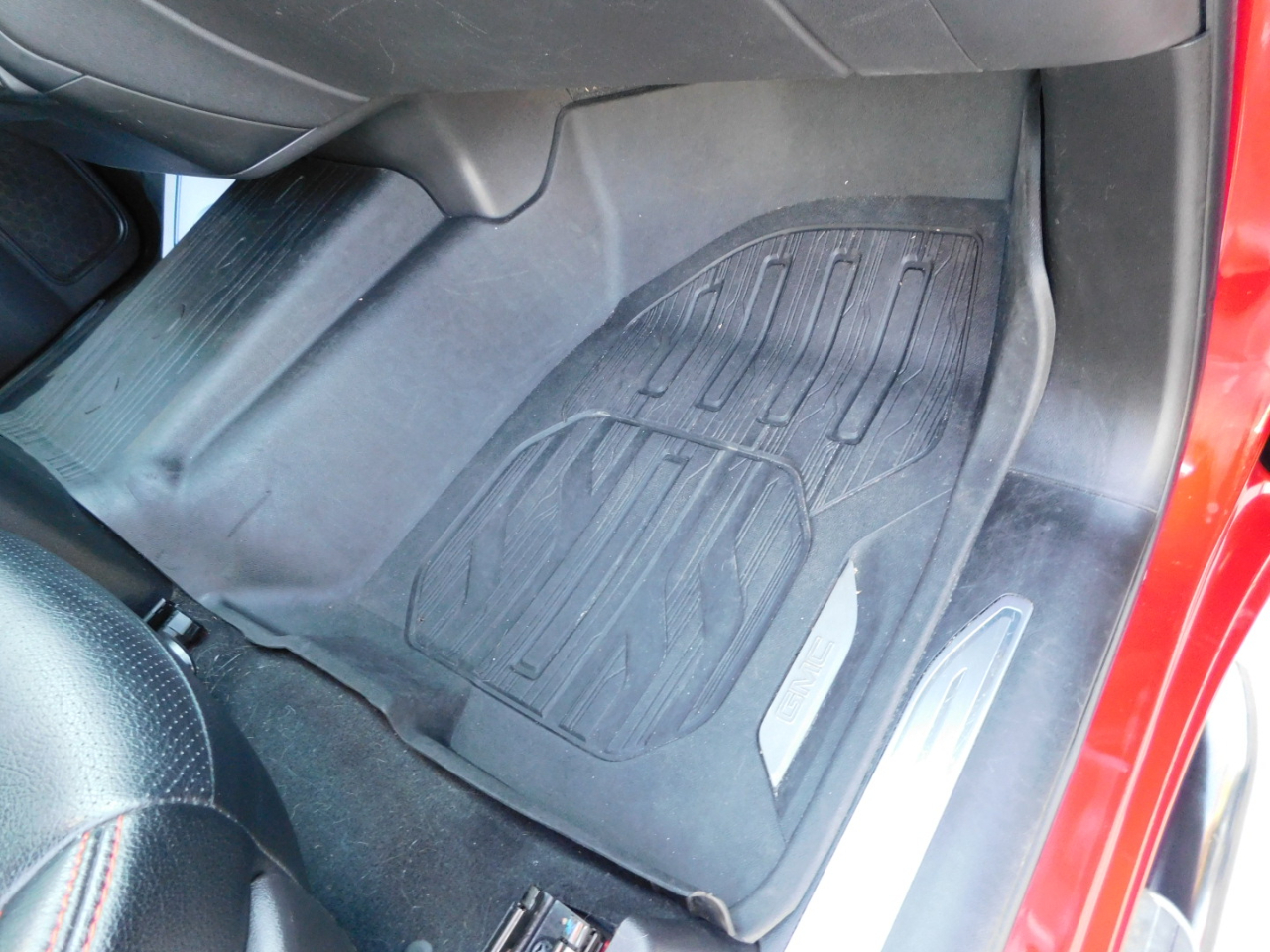 GMC Sierra 1500 4WD Crew Cab 147" Elevation w/3SB 2021