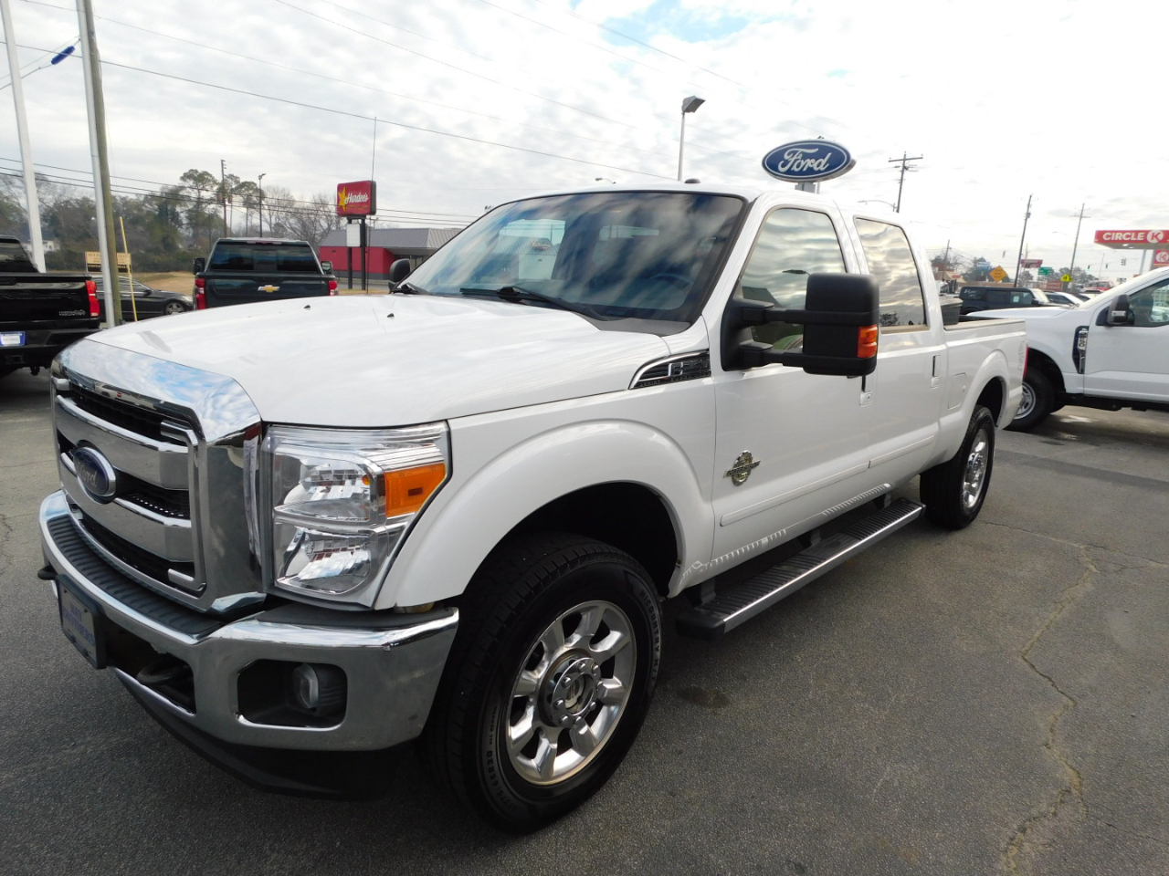 Ford 3/4 Ton Trucks Styleside 133" WB 4WD 2016