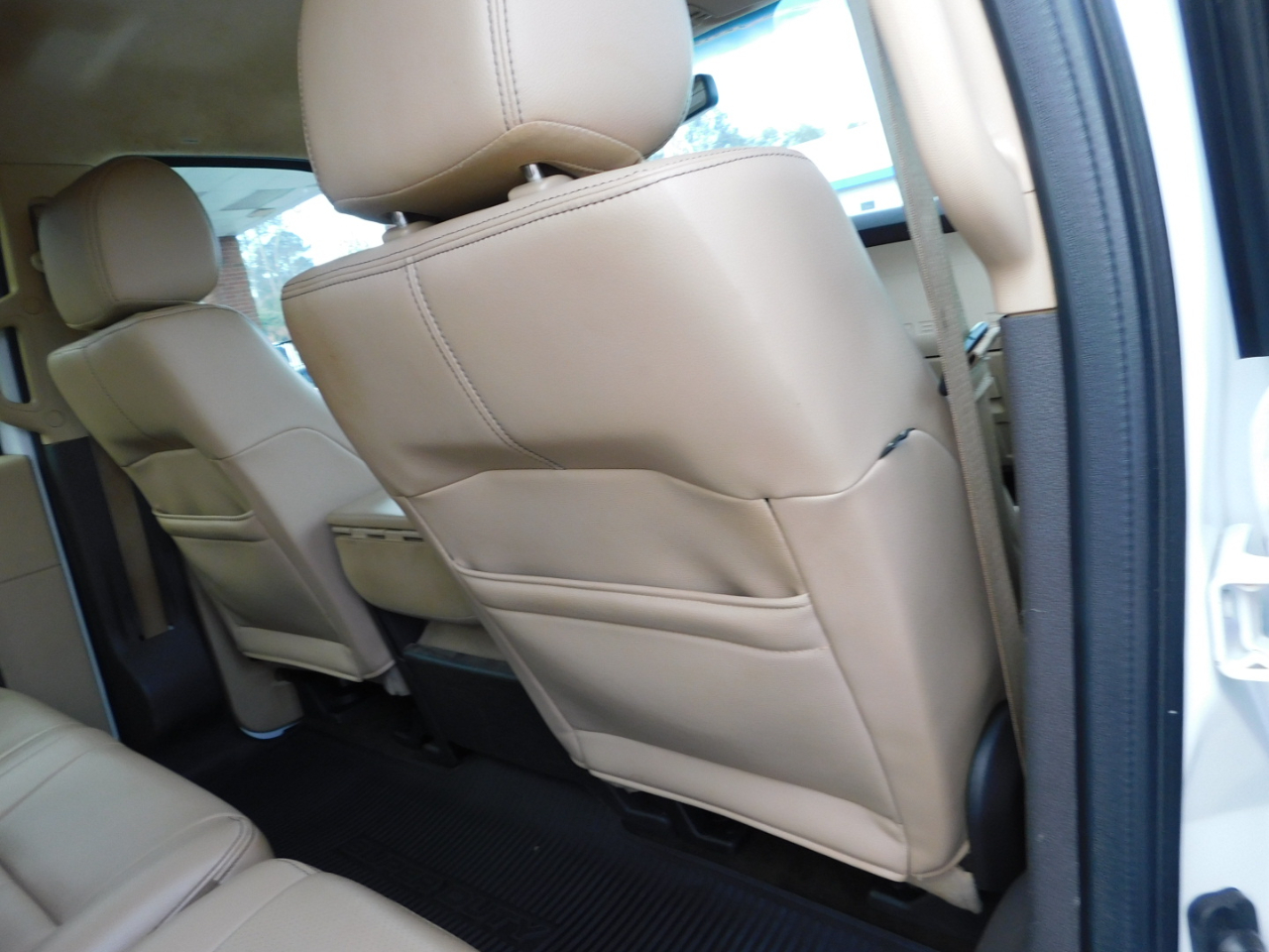 Ford 3/4 Ton Trucks Styleside 133" WB 4WD 2016