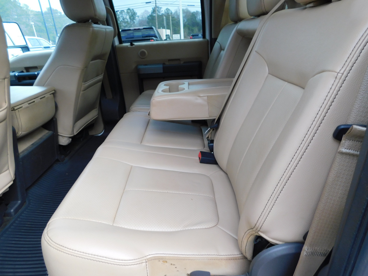 Ford 3/4 Ton Trucks Styleside 133" WB 4WD 2016