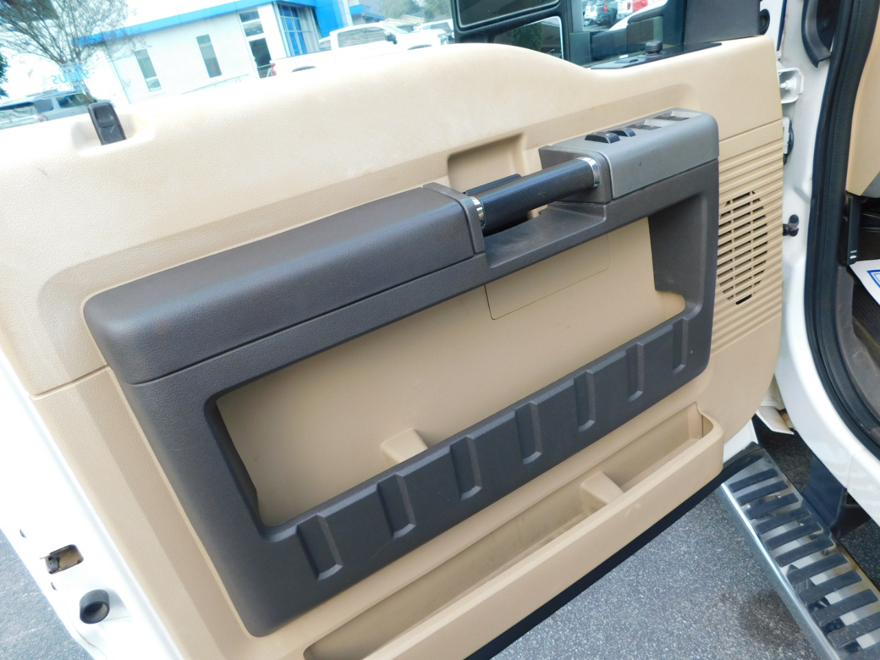 Ford 3/4 Ton Trucks Styleside 133" WB 4WD 2016