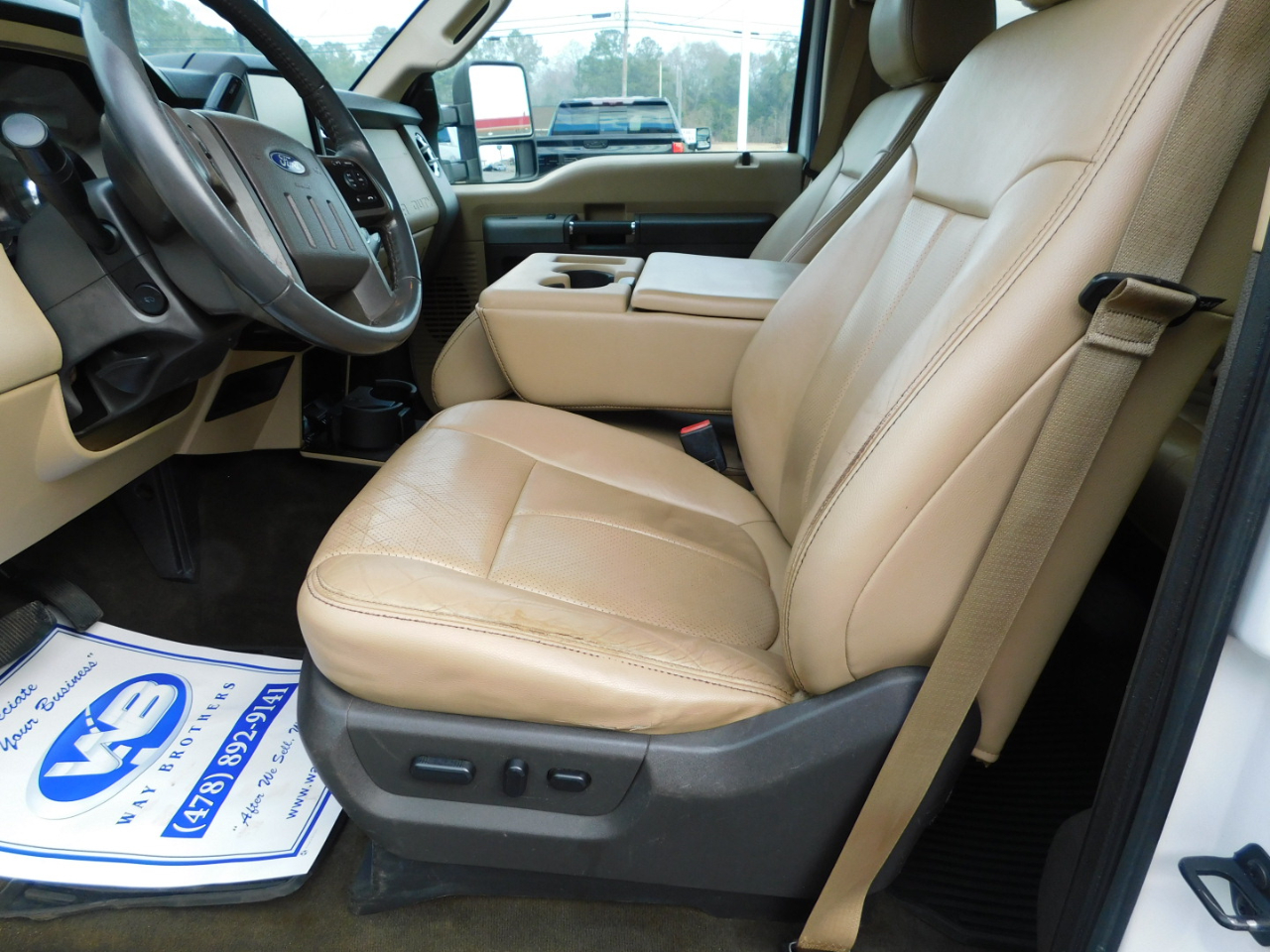 Ford 3/4 Ton Trucks Styleside 133" WB 4WD 2016