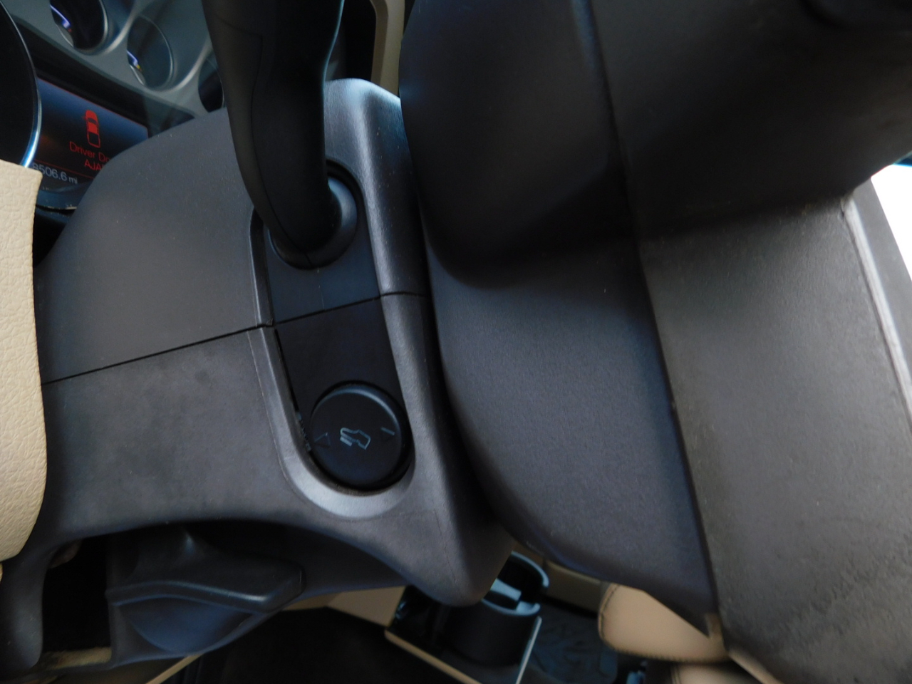 Ford 3/4 Ton Trucks Styleside 133" WB 4WD 2016